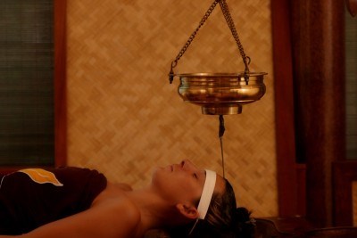 massage shirodhara
